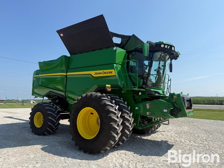 2025-john-deere-s7-800-image-3