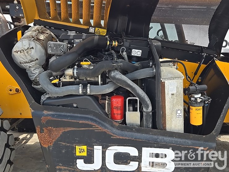 2017-jcb-510-56-image-46