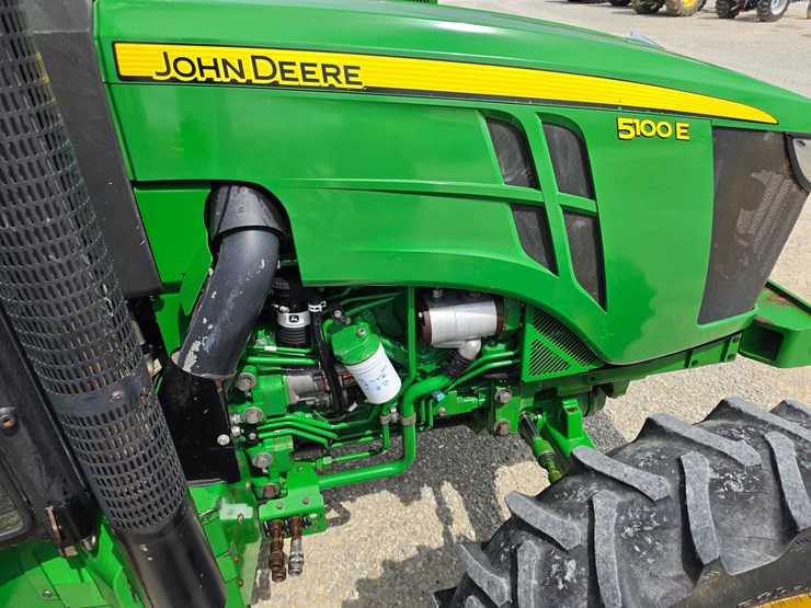 2016-john-deere-5100e-image-5