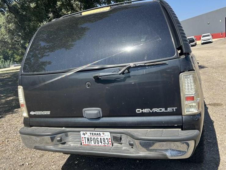 2003-chevrolet-tahoe-image-5