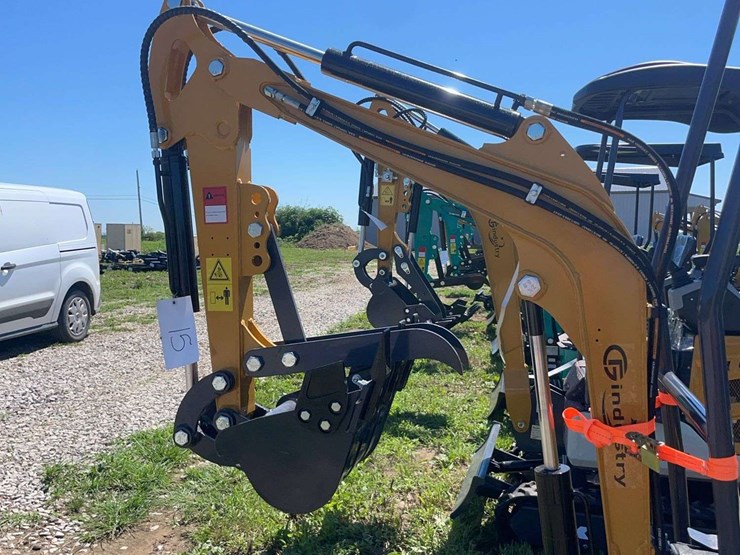 mx15rx-mini-excavator-image-11