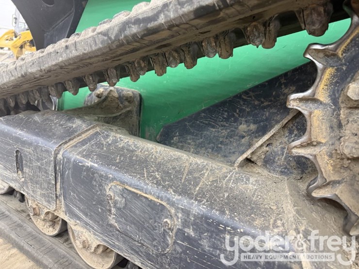 2019-deere-325g-image-16