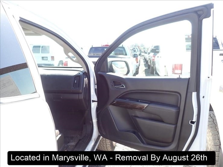 2016-gmc-canyon-image-23
