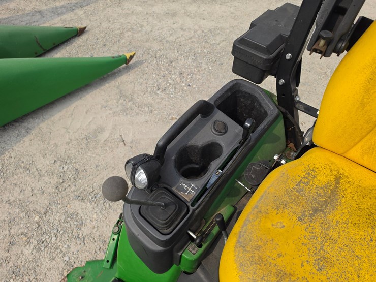 2015-john-deere-1025r-image-8