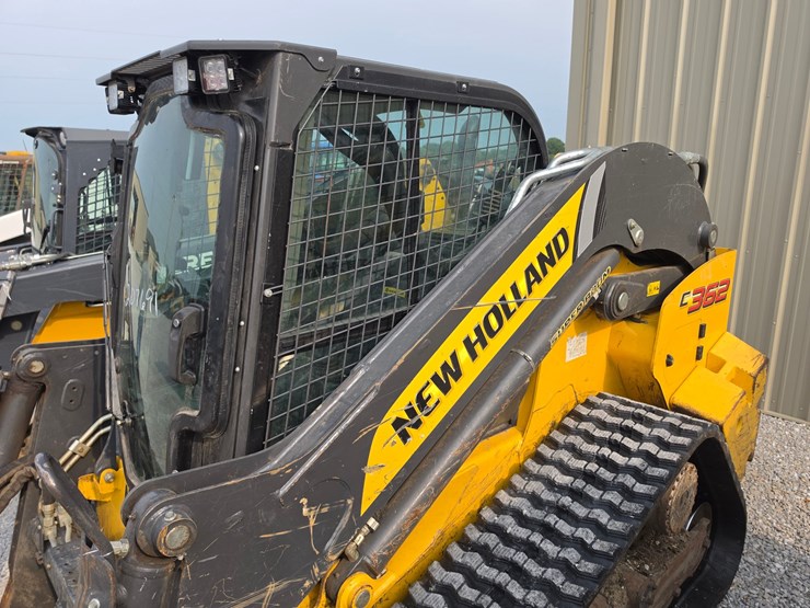 2021-new-holland-c362-image-16