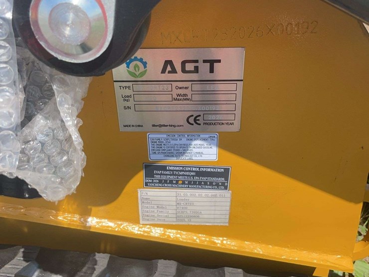 agt-mini-skid-steer-loader-image-2