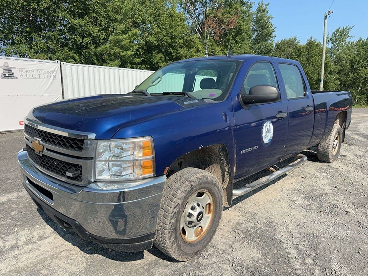 2013-chevrolet-silverado-2500hd-image-1