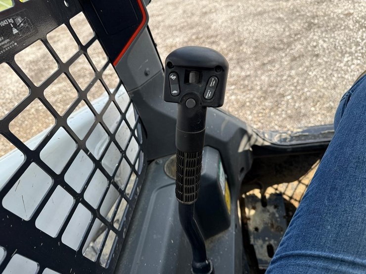 2020-bobcat-s64-image-21