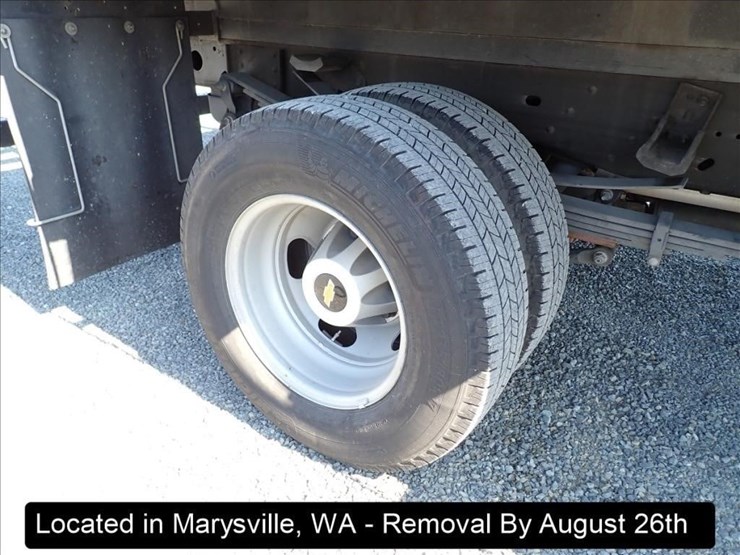 2022-chevrolet-3500-image-19