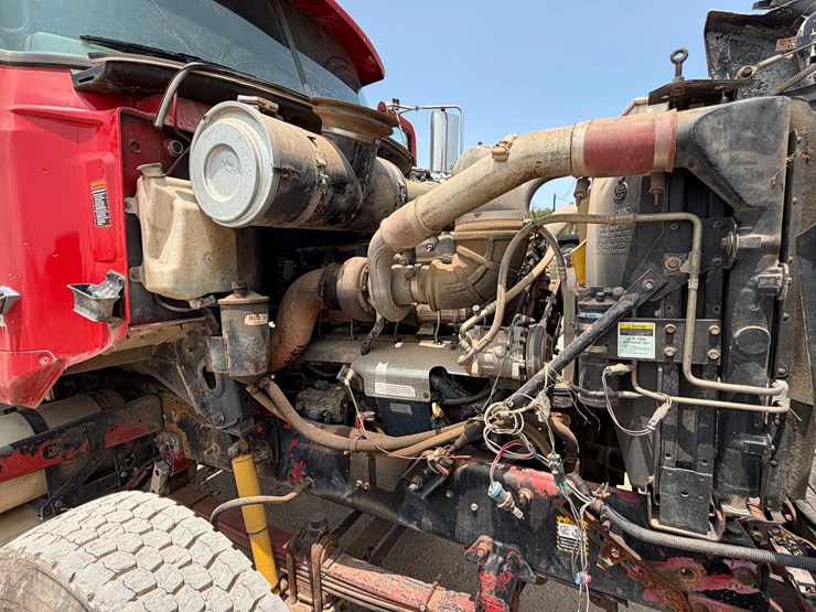 2000-mack-ch612-image-11