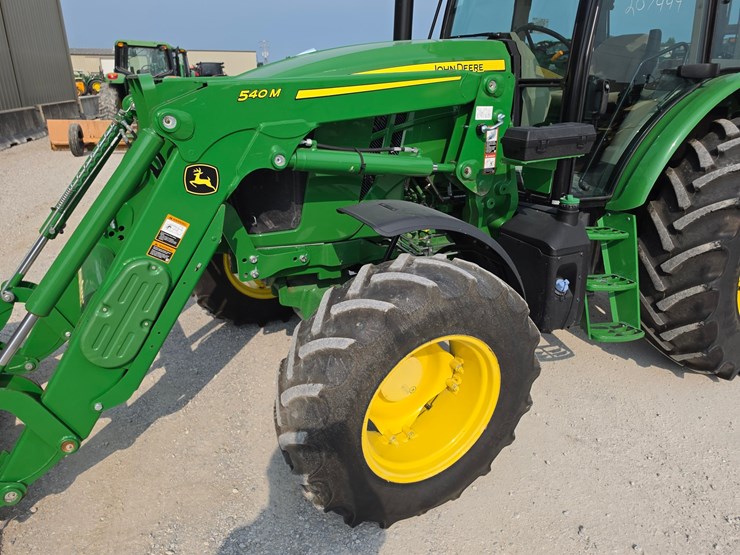 2023-john-deere-6120e-image-7