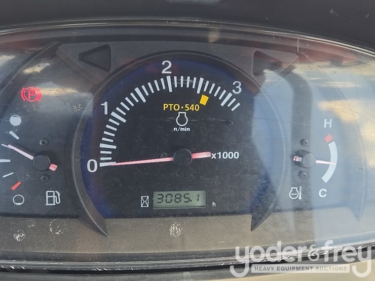 2016-kubota-mx5200d-image-47