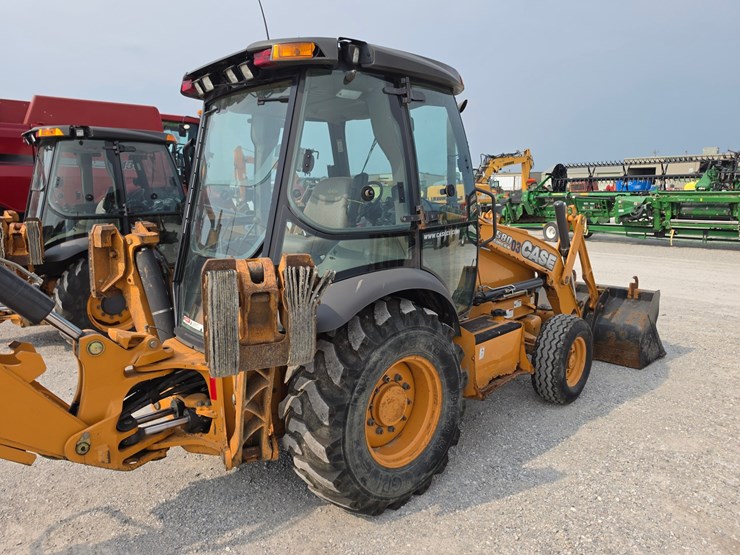 2012-case-580sn-image-23