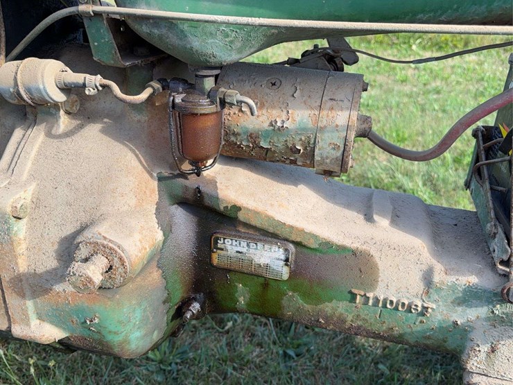 john-deere-330-image-45
