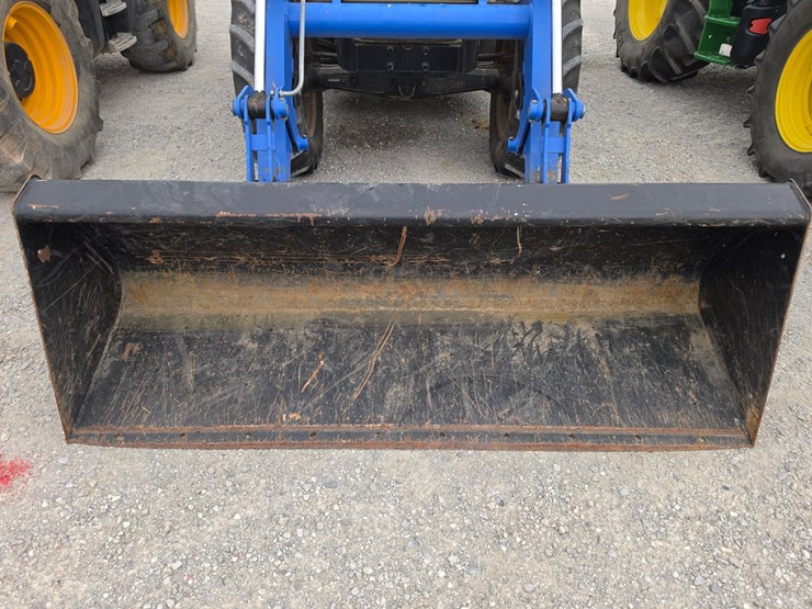 2016-new-holland-t4.100-image-3