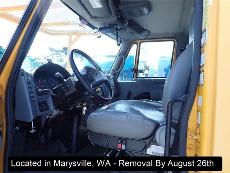 2002-international-durastar-4300-image-13
