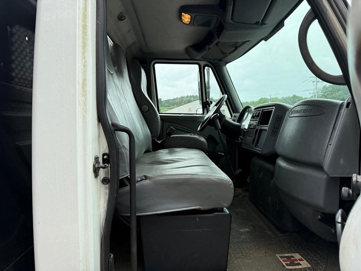 2007-international-durastar-4300-image-12