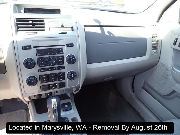 2010-ford-escape-image-6