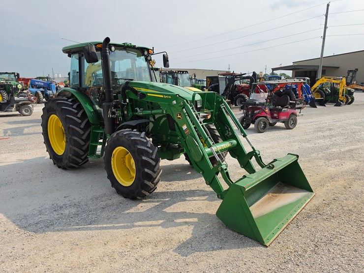2023-john-deere-6120e-image-26