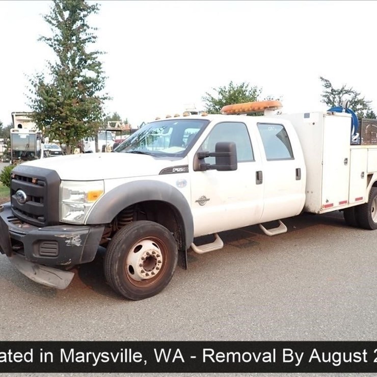 2011 FORD F550