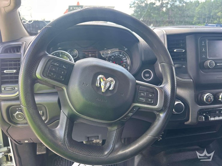 2019-dodge-2500-image-11