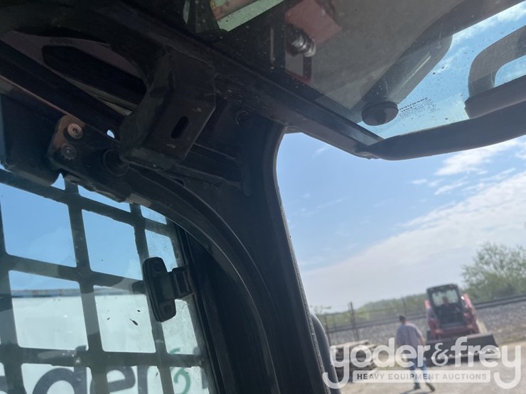 2022-takeuchi-tl10v2-image-28