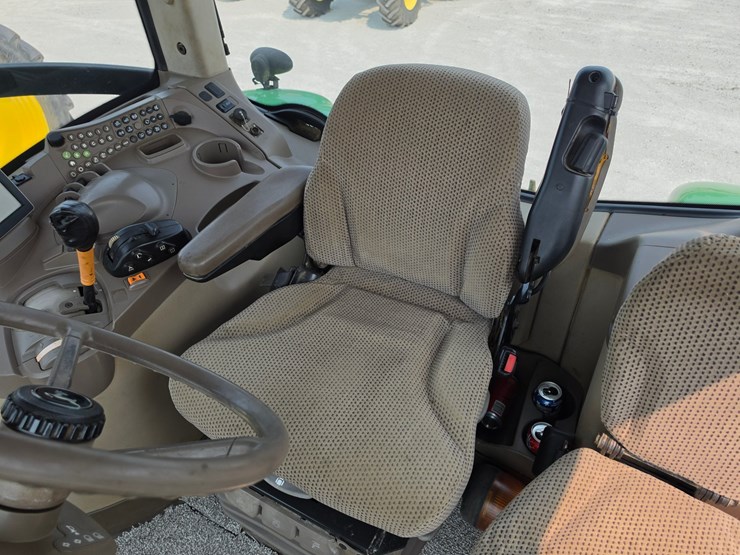 2013-john-deere-7200r-image-7