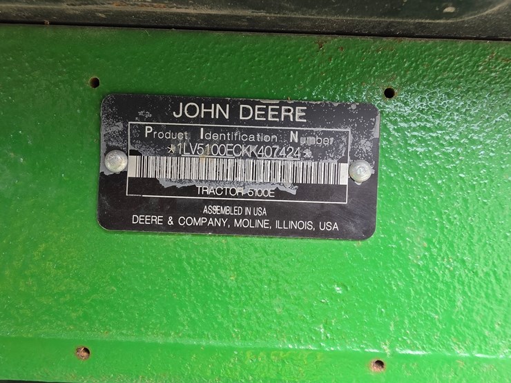 2019-john-deere-5100e-image-10