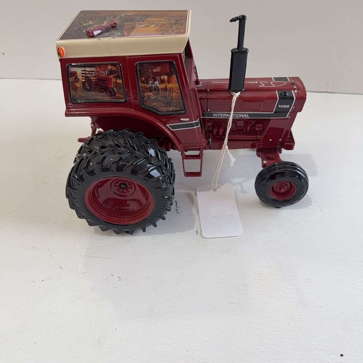International Harvester 1466 "A History of Heart & Heritage", #0357, 1/16 scale, decorative tractor