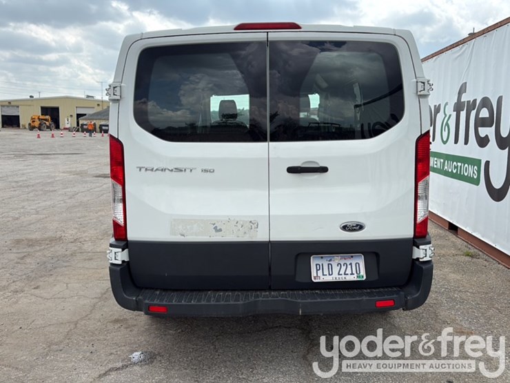 2015-ford-transit-image-4