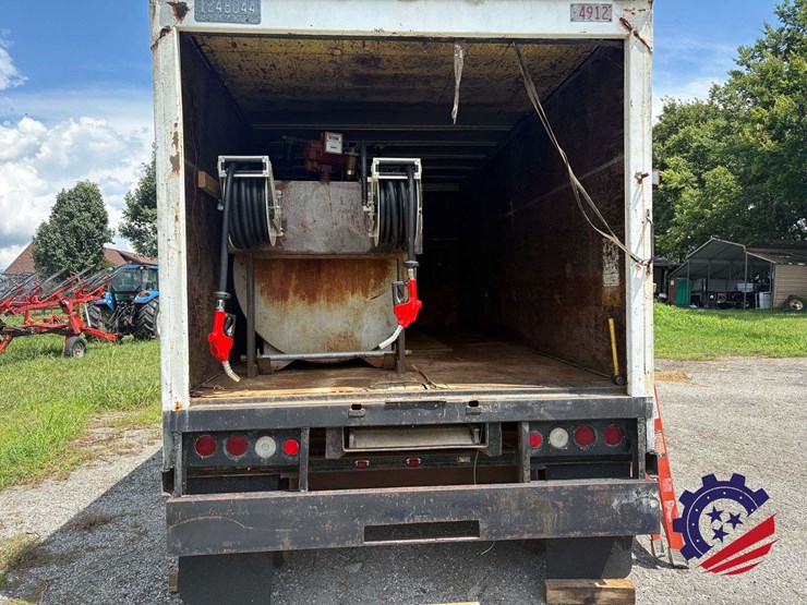 jobsite-fuel-tank-&-dual-t/a-storage-gooseneck-trailer-image-6