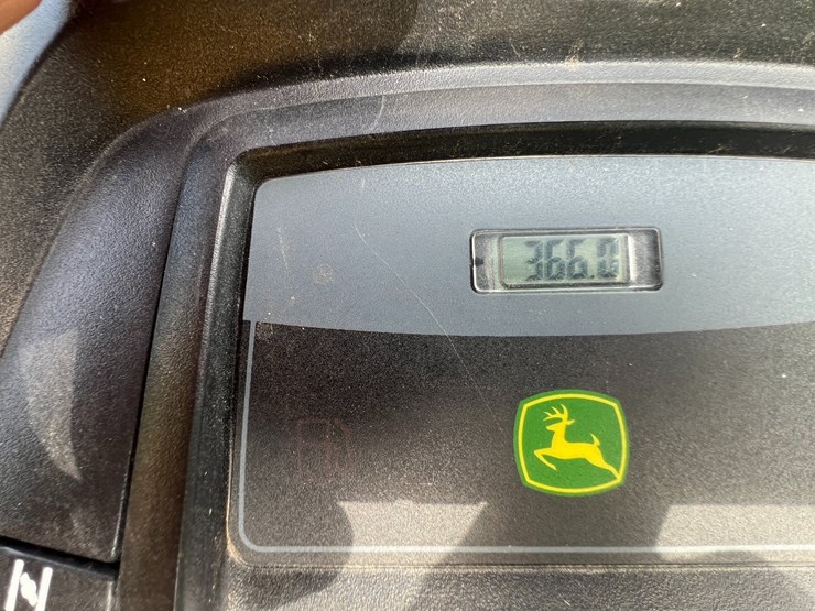 john-deere-x300-image-15