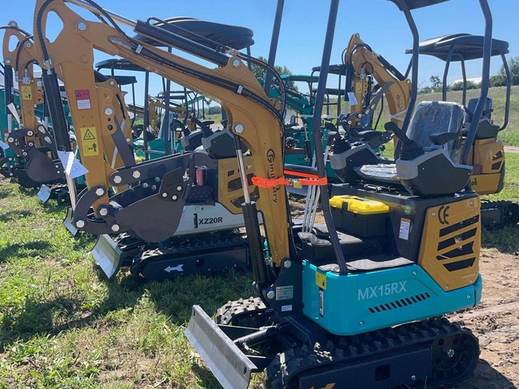 mx15rx-mini-excavator-image-1