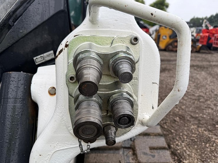 2024-bobcat-t86-image-11