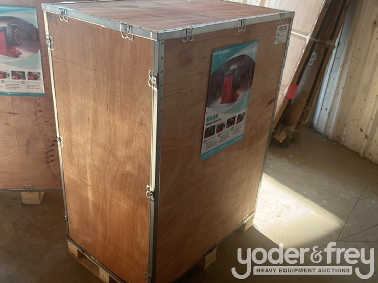 unused-sdlanch-wheel-balancing-machine-image-2