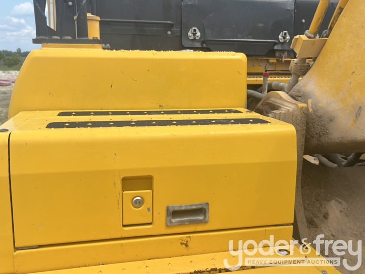 2019-komatsu-pc490-lc-11-image-18