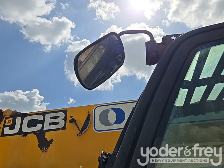 2017-jcb-510-56-image-44