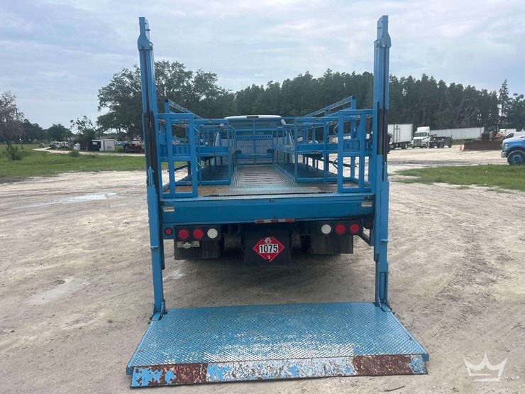 2019-ford-f750-image-25
