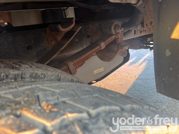 2011-ford-f550-image-30
