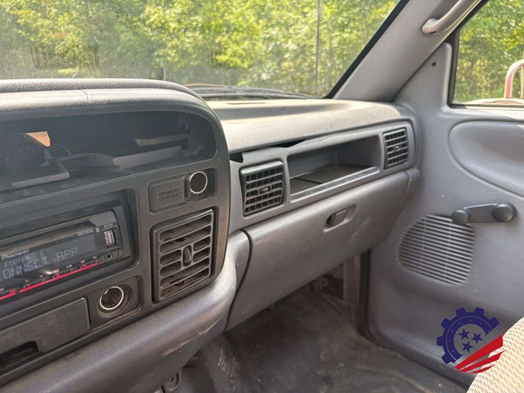 1997-dodge-3500-image-33