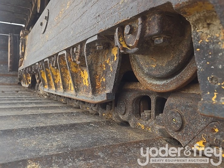 2020-komatsu-d61px-24-image-18