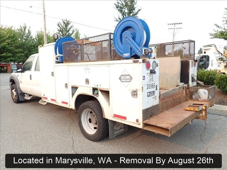 2011-ford-f550-image-29