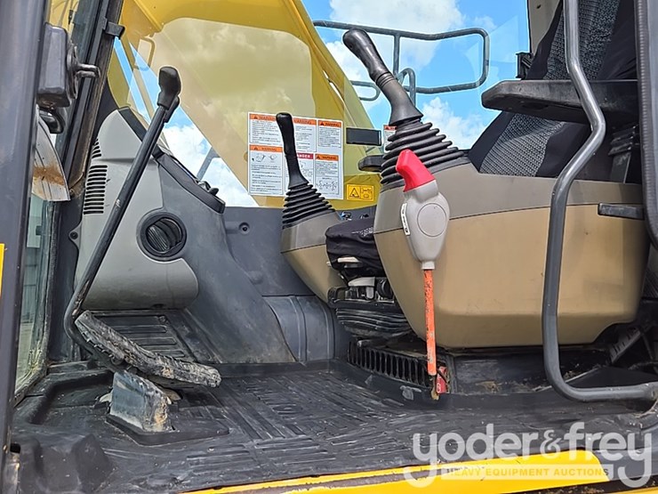 2016-komatsu-pc170-lc-10-image-54