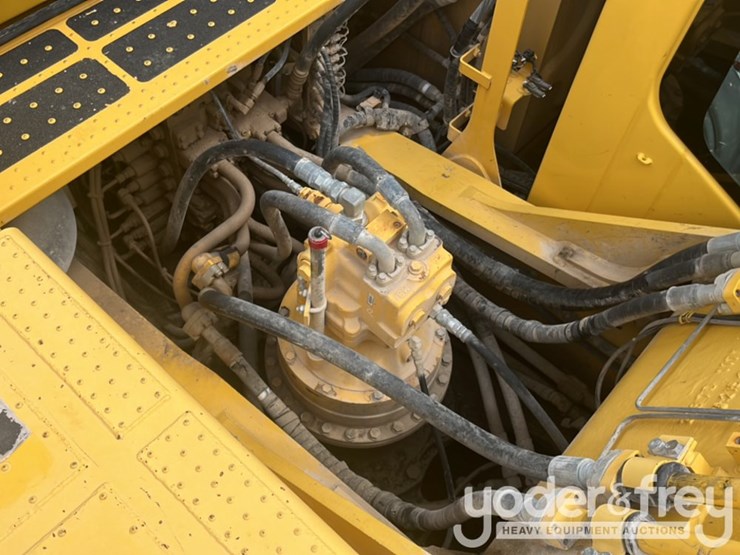 2019-komatsu-pc490-lc-11-image-20
