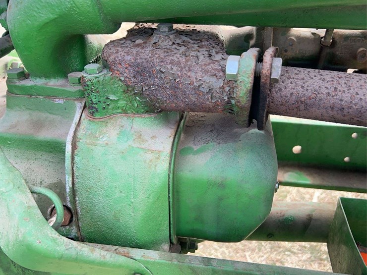 john-deere-model-b-image-22