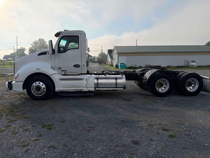 2020-kenworth-t680-image-12