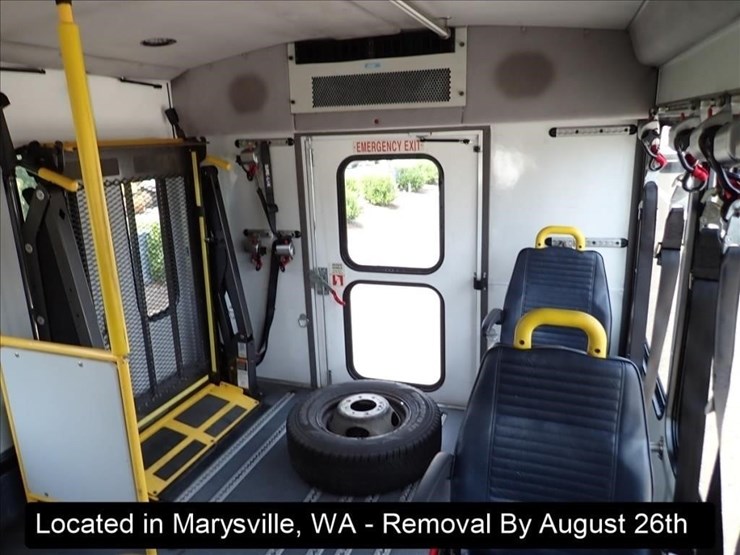 2019-ford-e450-image-2