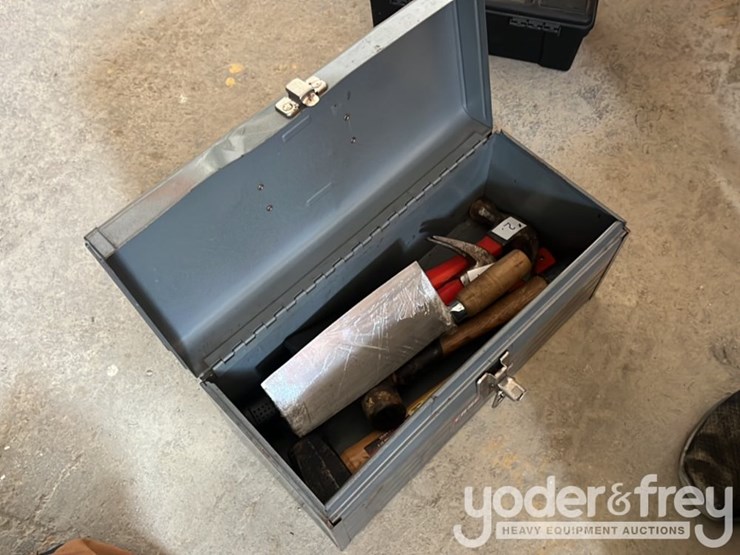 craftsman-toolbox-c/w-hammer-and-saw-tools-image-2