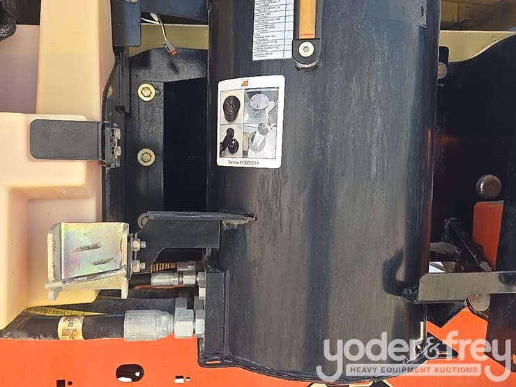 2017-jlg-450aj-image-40