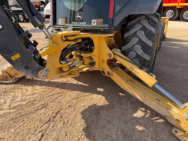 2019-deere-310sl-image-12